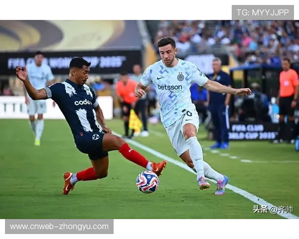 劳塔罗坐镇前场成防线第一道屏障助国际米兰遏制佛罗伦萨反击